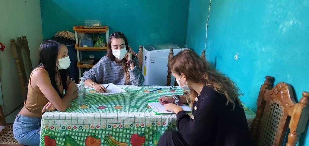 Tres jóvenes cooperantes navarras llevan más de un mes en Argelia y El Salvador gracias al programa ‘Ve, participa y cuéntanos 2022’